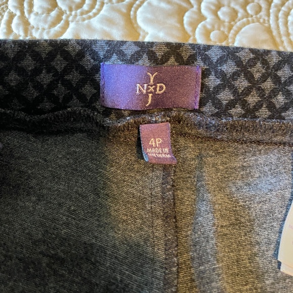 NYDJ Not Your Daughters Stretch Black/Grey Jeans Pants Patterned. Size 4P NWOT! - Picture 4 of 6